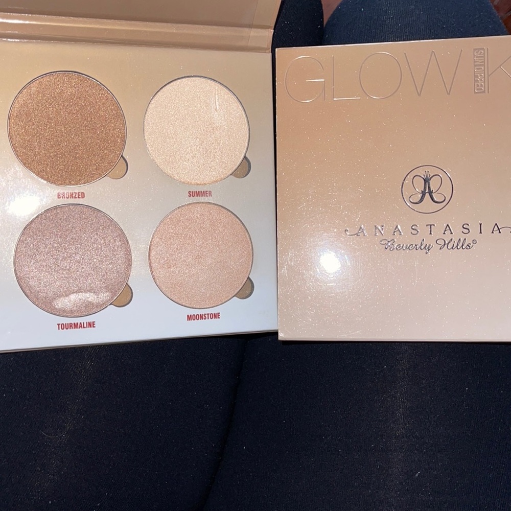 Anastasia Beverly Hills Sundipped Glow kit